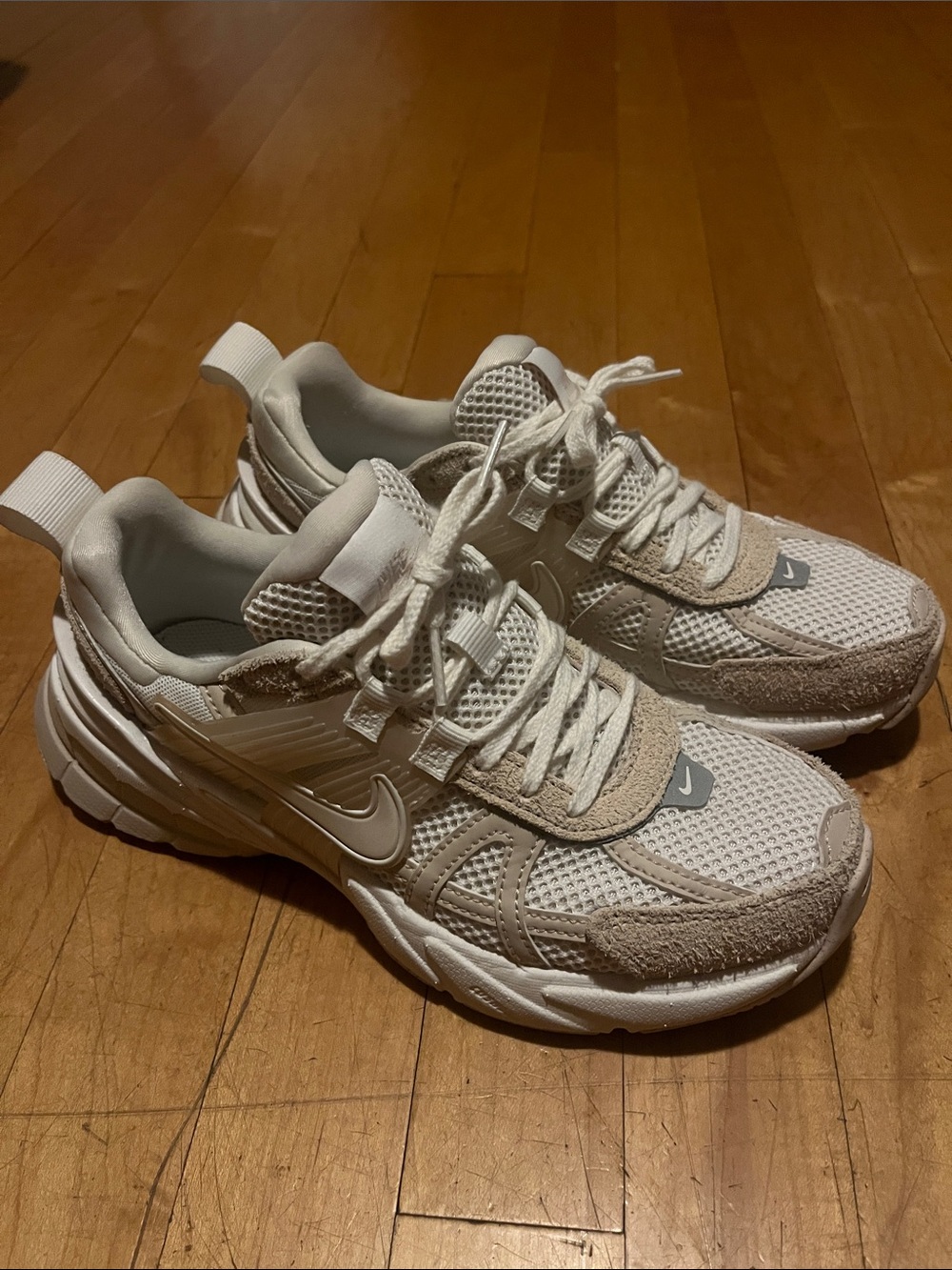 Nike V2K Sail Sand Drift Neutral Beige Mesh & Suede Running Sneakers women’s 6.5